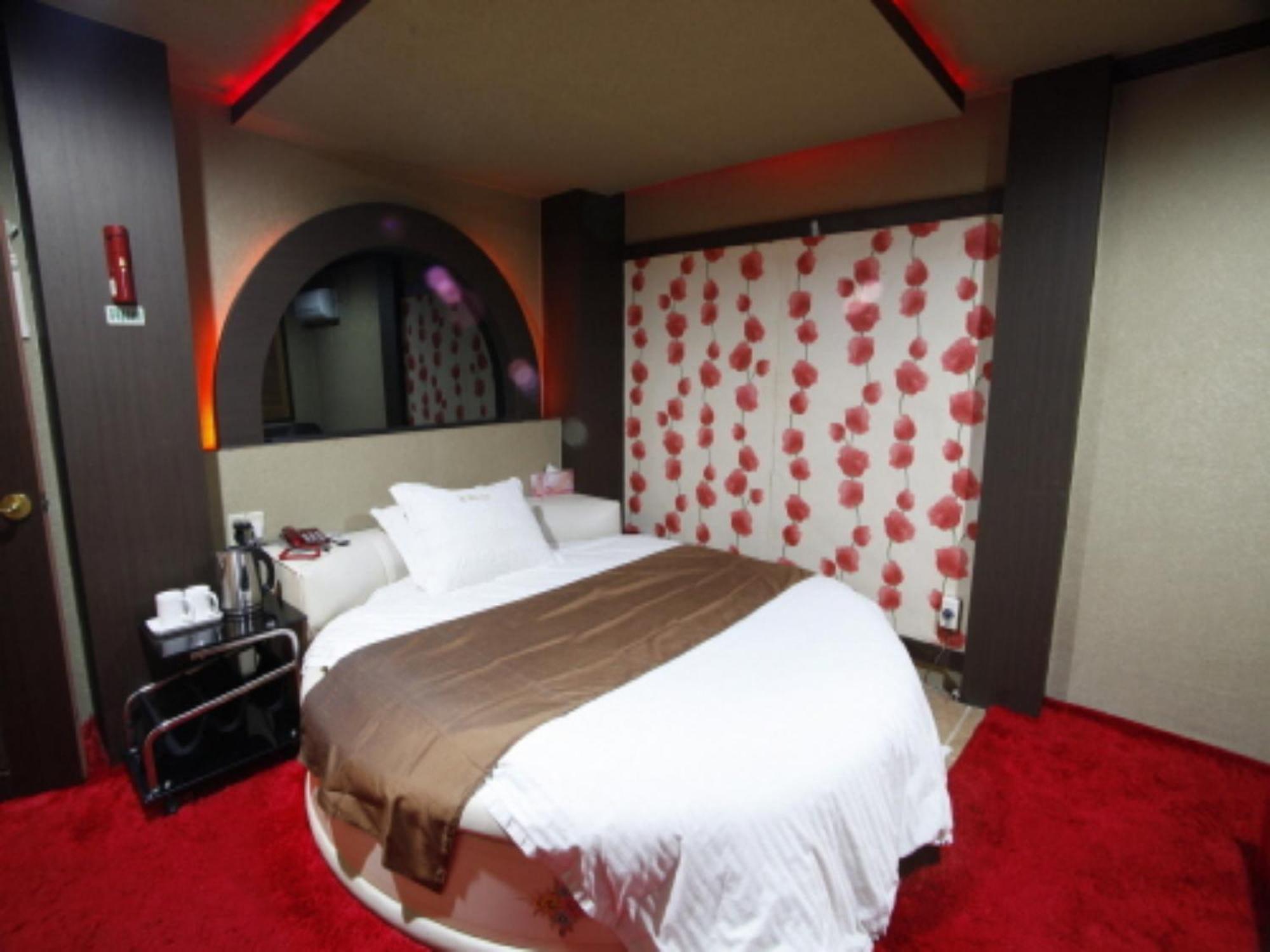 בוסאן Hotel Queen מראה חיצוני תמונה