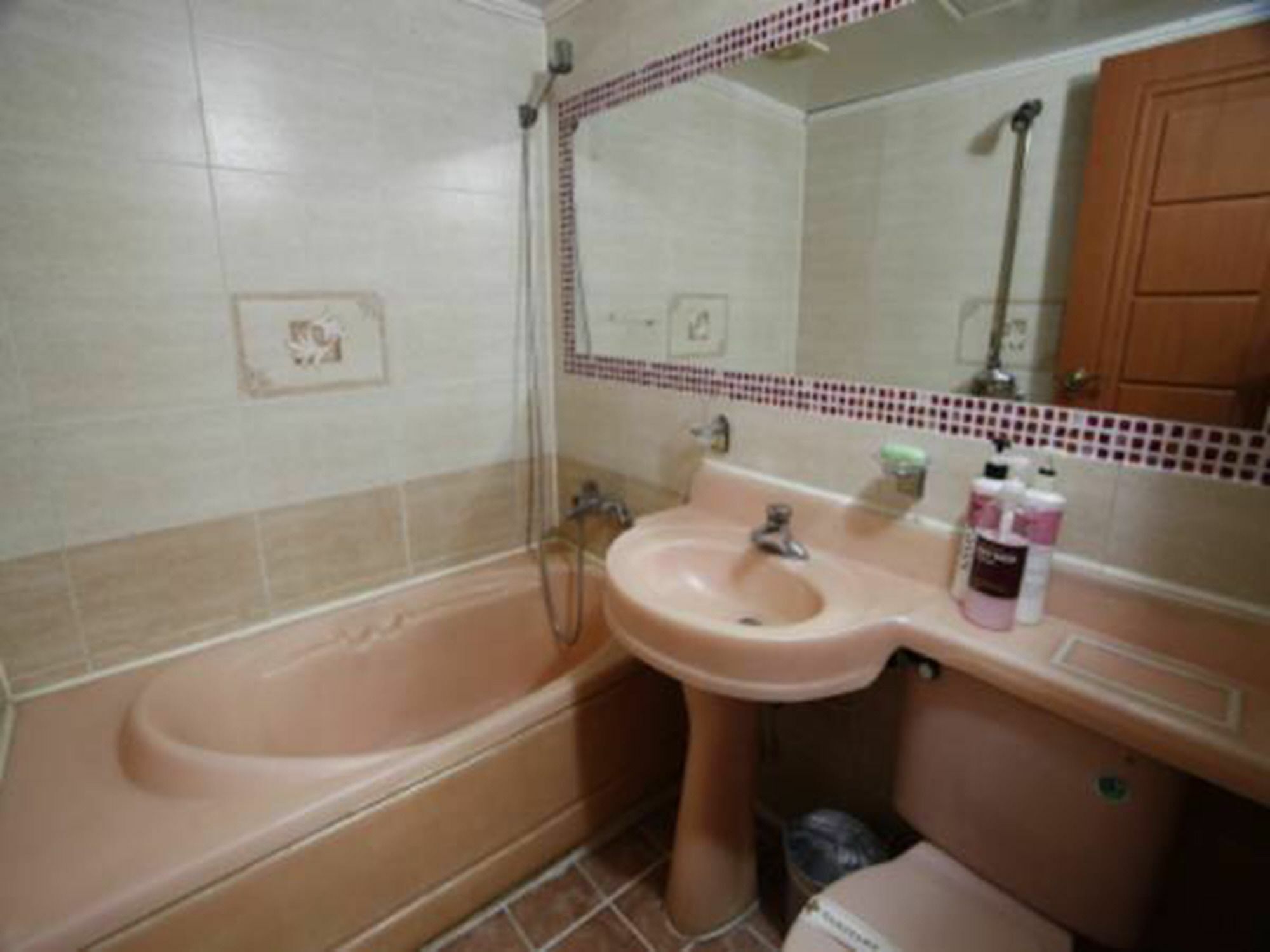 בוסאן Hotel Queen מראה חיצוני תמונה